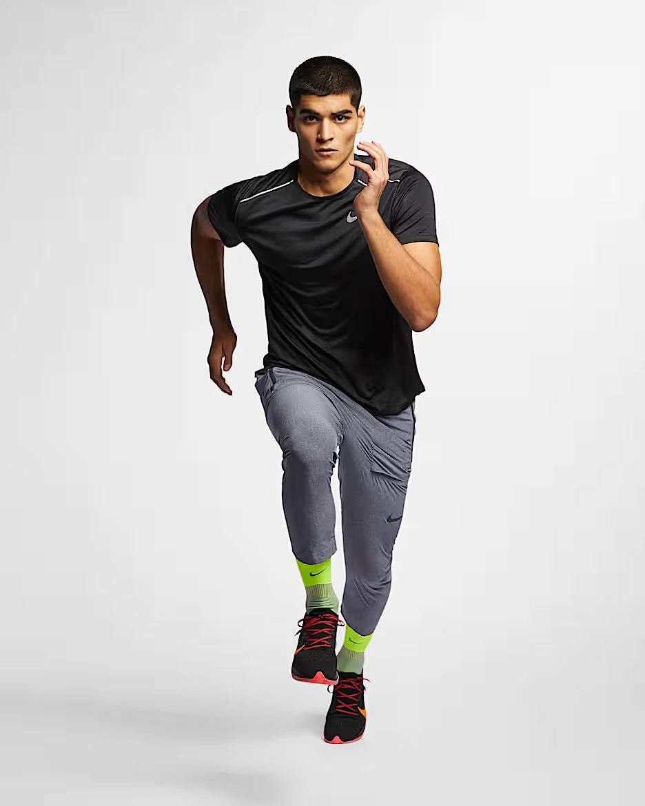 nike miler black t shirt