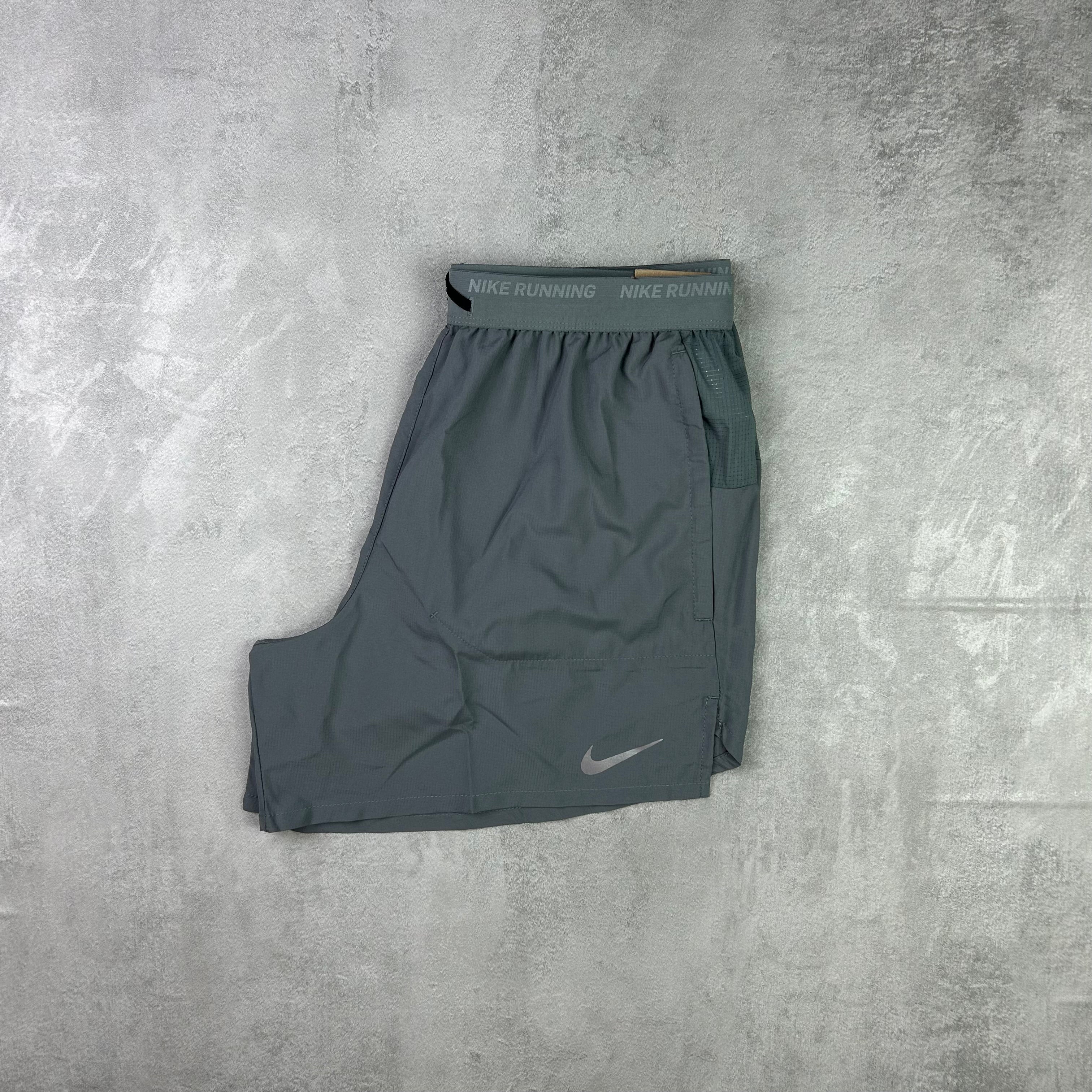Nike Flex Stride Men's Dri-FIT 13cm (approx.) Brief-Lined Running Shorts in grey