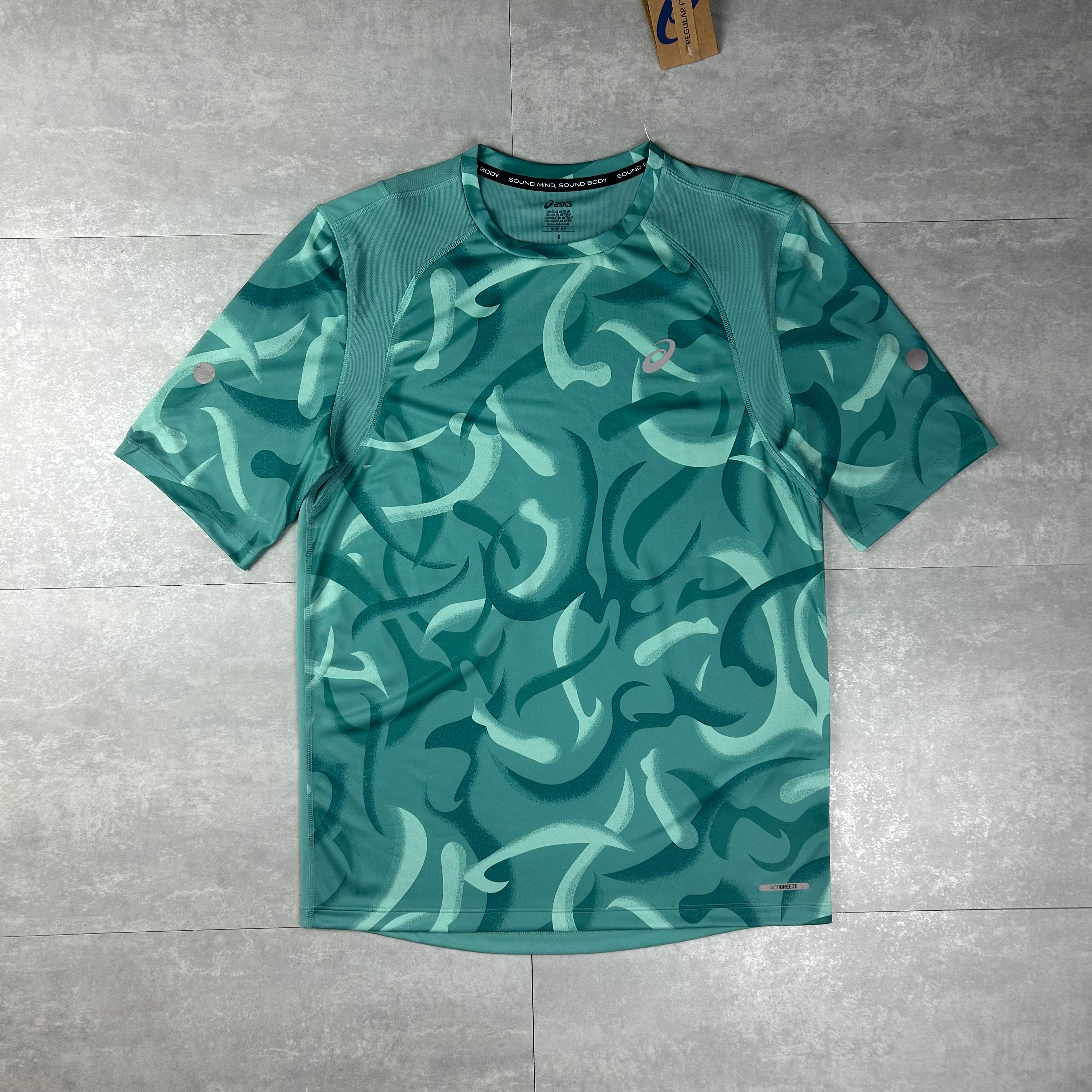 Asics road all over print t-shirt light teal