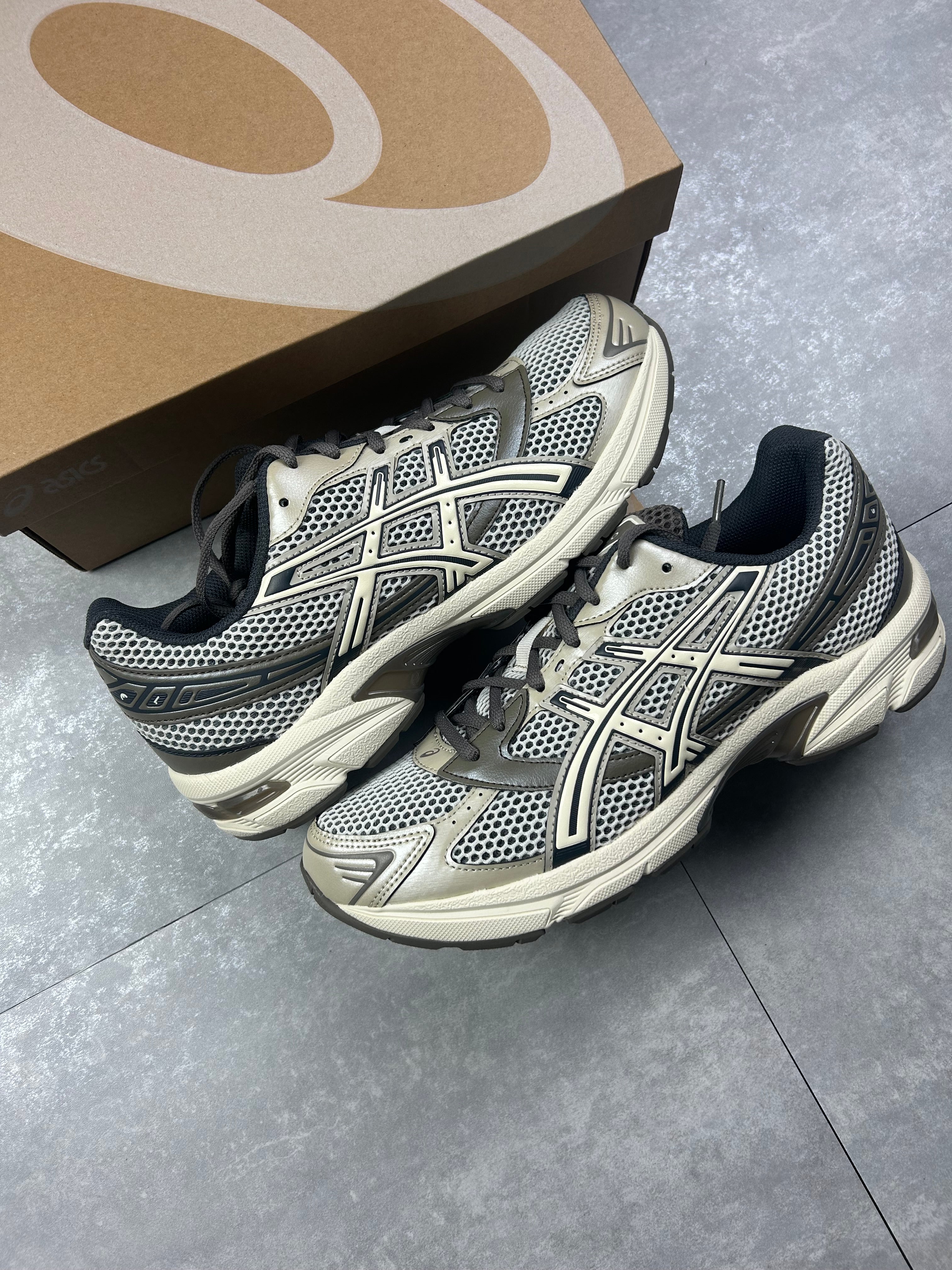 Asics Gel-1130 dark taupe trainers