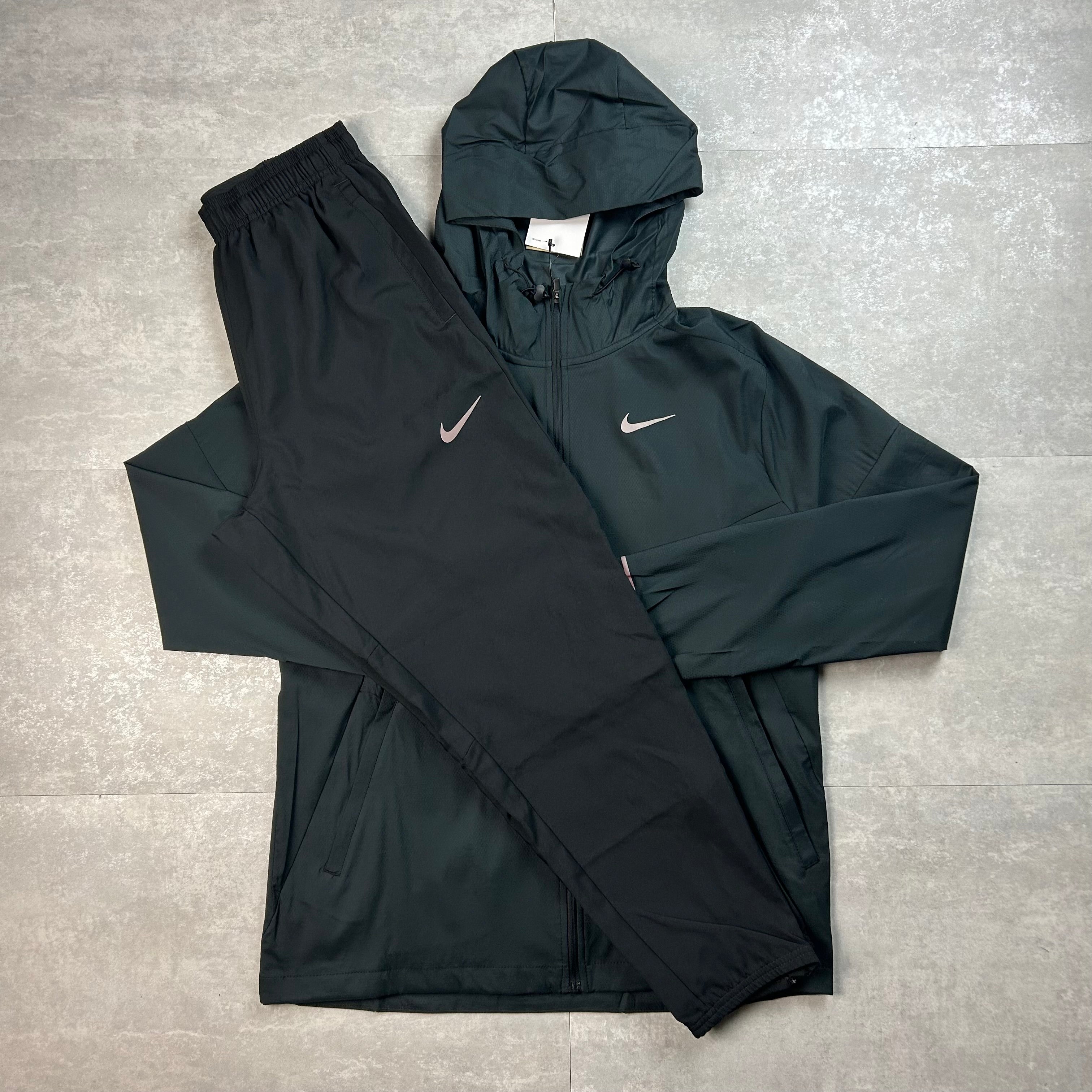 Nike Men's repel windrunner set black
